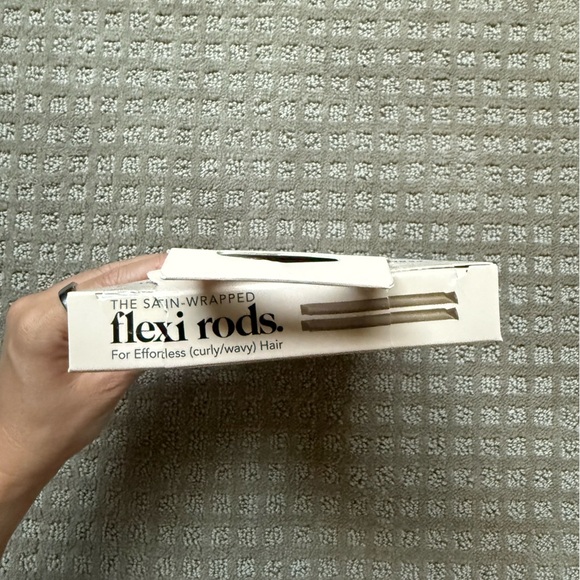 NWOT Kitsch Satin-Wrapped Flexi Rods With Box 6 Pieces - Picture 3 of 3